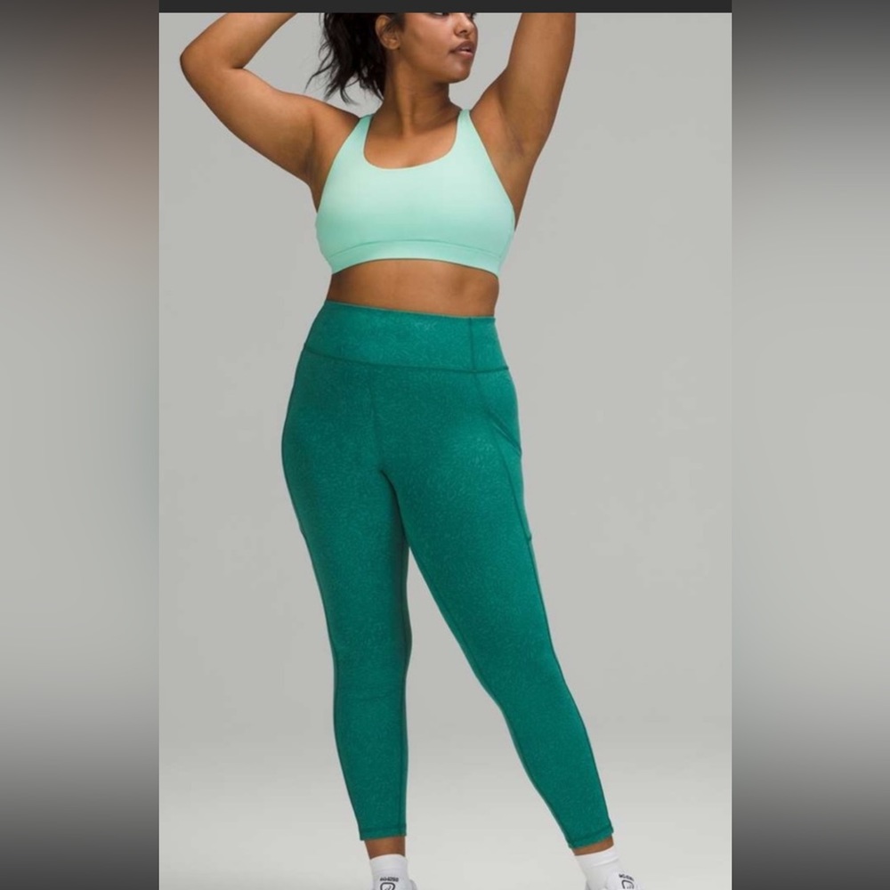 Lululemon legging size 4 new without tag